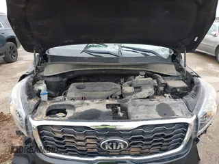 2019 Kia Sorento L with VIN 5XYPG4A33KG534780, listed as a IAAI auction lot 41563396 with 49,468 mi miles. Bid and sale history available at carsss.com. Image 10.