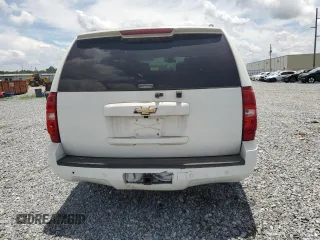2008 Chevrolet Suburban LTZ with VIN 1GNFC16J18R119052, listed as a Copart auction lot 58657595 with 380,363 mi miles and Clean title. Bid and sale history available at DreamBid. Image 6.