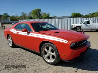 2010 Dodge Challenger R/T Classic z VIN 2B3CJ5DT6AH270246, wystawiony jako Copart lot #53499155 z przebiegiem 69 107 mil mil oraz Szkoda całkowita • Salvage title. Historia ofert i sprzedaży dostępna na DreamBid. Obrazek 10.