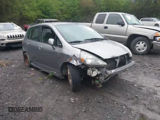 2007 Honda Fit Sport with VIN JHMGD38677S016268, listed as a IAAI auction lot 41973799 with 1 mi miles. Bid and sale history available at carsss.com. Image 1.