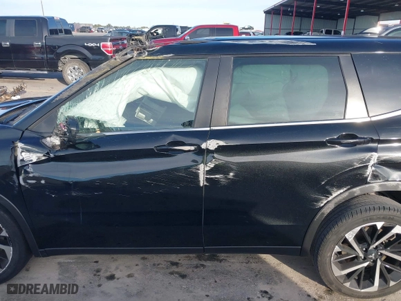 2022 Mitsubishi Outlander ES with VIN JA4J3TA8XNZ075643, listed as a IAAI auction lot 41085410 with 32,538 mi miles. Bid and sale history available at carsss.com. Image 14.