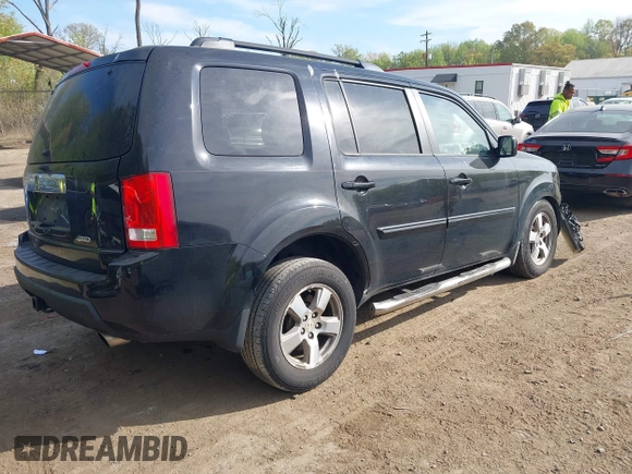 2011 Honda Pilot EX-L with VIN 5FNYF4H63BB004288, listed as a IAAI auction lot 42084984 with 215,019 mi miles and . Bid and sale history available at carsss.com. Image 4.