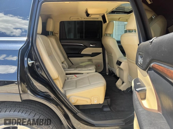 2016 Toyota Highlander Limited z VIN 5TDDCRFH0GS015387, wystawiony jako Copart lot #66188135 z przebiegiem 252 617 mil mil oraz Czysty tytuł • Clean title. Historia ofert i sprzedaży dostępna na DreamBid. Obrazek 6.