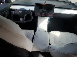 2018 Tesla Model 3 Long Range Battery z VIN 5YJ3E1EB1JF085139, wystawiony jako Copart lot #46888915 z przebiegiem 158 435 mil mil oraz Szkoda całkowita • Salvage title. Historia ofert i sprzedaży dostępna na DreamBid. Obrazek 8.