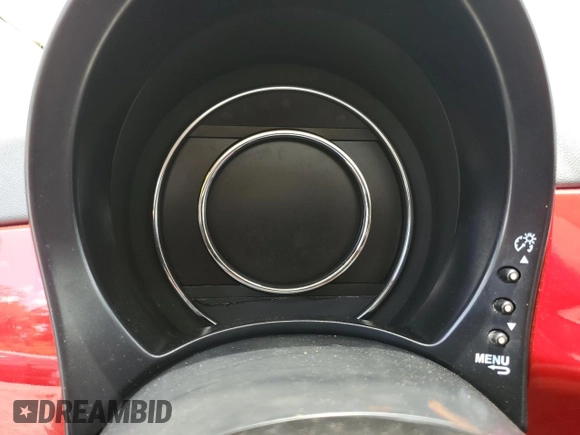 2017 FIAT 500 Lounge z VIN 3C3CFFCR4HT654365, wystawiony jako Copart lot #55975135 z przebiegiem Nie podano mil oraz Szkody całkowita. Historia ofert i sprzedaży dostępna na DreamBid. Obrazek 9.