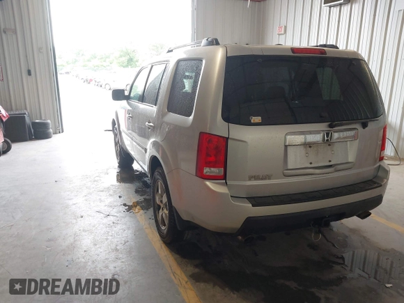 2011 Honda Pilot EX with VIN 5FNYF3H44BB022324, listed as a IAAI auction lot 42199376 with 277,735 mi miles and . Bid and sale history available at carsss.com. Image 3.
