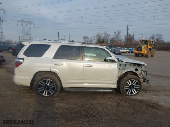 2022 Toyota 4Runner Limited with VIN JTEKU5JR4N6071404, listed as a IAAI auction lot 41784257 with NaN miles. Bid and sale history available at carsss.com. Image 13.