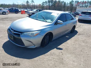 2015 Toyota Camry XLE with VIN 4T4BF1FK1FR448062, listed as a IAAI auction lot 41882344 with 121,490 mi miles. Bid and sale history available at carsss.com. Image 17.