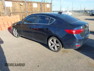 2013 Acura ILX Tech Pkg with VIN 19VDE1F79DE018421, listed as a IAAI auction lot 41115067 with 245,151 mi miles. Bid and sale history available at carsss.com. Image 3.