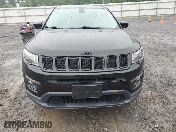 2019 Jeep Compass Altitude z VIN 3C4NJDBB0KT696230, wystawiony jako Copart lot #61280845 z przebiegiem 95 925 mil mil oraz Szkoda całkowita • Salvage title. Historia ofert i sprzedaży dostępna na DreamBid. Obrazek 5.