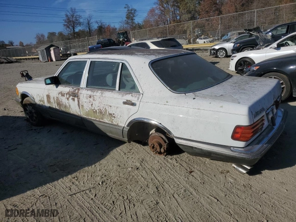 1988 Mercedes-Benz 420 Series 420SEL with VIN WDBCA35D7JA373795, listed as a Copart auction lot 79029034 with NaN miles and Clean Title. Bid and sale history available at carsss.com. Image 2.