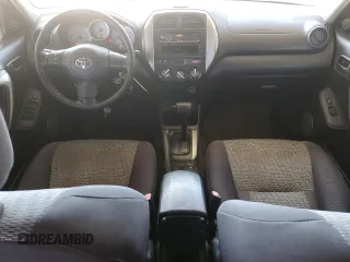 2005 Toyota RAV4 z VIN JTEHD20VX56028127, wystawiony jako Copart lot #56493475 z przebiegiem 227 887 mil mil oraz Czysty tytuł • Clean title. Historia ofert i sprzedaży dostępna na DreamBid. Obrazek 8.