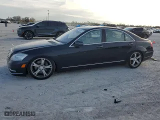2013 Mercedes-Benz S-Class S 550 with VIN WDDNG7DB4DA493399, listed as a Copart auction lot 88284775 with 0 mi miles and Salvage Title. Bid and sale history available at carsss.com. Image 1.