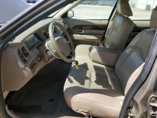 2005 Mercury Grand Marquis LS Premium z VIN 2MEFM75W95X642339, wystawiony jako Copart lot #50391035 z przebiegiem 127 526 mil mil oraz Szkoda całkowita • Salvage title. Historia ofert i sprzedaży dostępna na DreamBid. Obrazek 7.