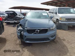 2021 Volvo XC40 Momentum with VIN YV4162UK3M2473571, listed as a IAAI auction lot 41718239 with 60,324 mi miles. Bid and sale history available at carsss.com. Image 12.