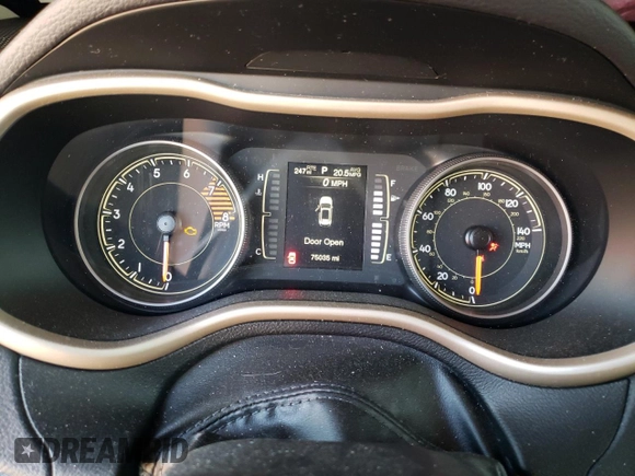 2017 Jeep Cherokee Altitude z VIN 1C4PJLAS7HW653091, wystawiony jako Copart lot #53779175 z przebiegiem 75 035 mil mil oraz Szkoda całkowita • Salvage title. Historia ofert i sprzedaży dostępna na DreamBid. Obrazek 9.