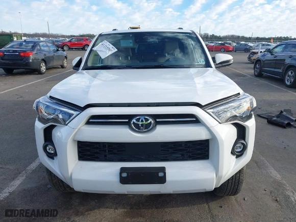 2024 Toyota 4Runner SR5 Premium with VIN JTENU5JR6R6278704, listed as a IAAI auction lot 41215563 with 12,802 mi miles. Bid and sale history available at carsss.com. Image 13.