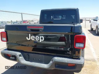 2023 Jeep Gladiator Overland z VIN 1C6HJTFG0PL564298, wystawiony jako IAAI lot #42149117 z przebiegiem 65 416 mil mil oraz . Historia ofert i sprzedaży dostępna na DreamBid. Obrazek 16.