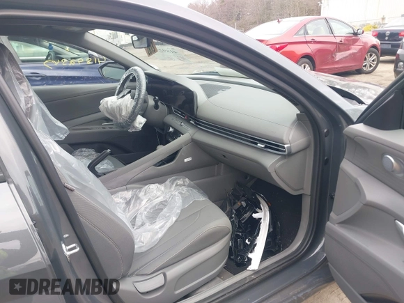 2024 Hyundai Elantra SEL with VIN KMHLM4DGXRU783877, listed as a IAAI auction lot 41892547 with 2,350 mi miles and . Bid and sale history available at DreamBid. Image 5.