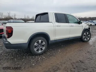 2017 Honda Ridgeline RTL-E with VIN 5FPYK3F72HB031824, listed as a Copart auction lot 89149925 with 104,333 mi miles and Salvage Title. Bid and sale history available at carsss.com. Image 3.