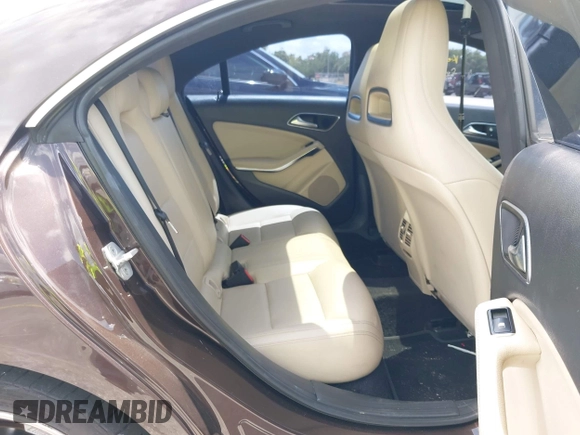 2014 Mercedes-Benz CLA 250 с VIN WDDSJ4EB5EN135496, выставлен на аукционе IAAI как лот 42073781 с пробегом 155 671 миль миль и . История ставок и продаж доступна на DreamBid. Изображение 8.
