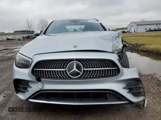 2022 Mercedes-Benz E 450 z VIN W1KZF5KB0NB032899, wystawiony jako Copart lot #82189393 z przebiegiem 16 372 mil mil oraz . Historia ofert i sprzedaży dostępna na DreamBid. Obrazek 5.