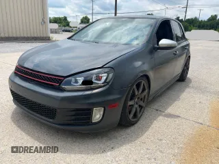 2010 Volkswagen GTI z VIN WVWHV7AJ9AW071636, wystawiony jako Copart lot #59004995 z przebiegiem 102 911 mil mil oraz Czysty tytuł • Clean title. Historia ofert i sprzedaży dostępna na DreamBid. Obrazek 2.