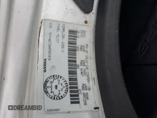 2004 Volvo V40 z VIN YV1VW27594F051818, wystawiony jako Copart lot #75406284 z przebiegiem Nie podano mil oraz Nie do naprawy. Historia ofert i sprzedaży dostępna na DreamBid. Obrazek 13.