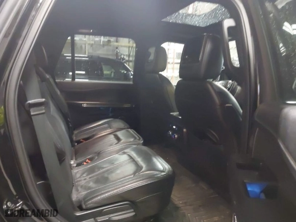 2018 Ford Expedition Limited with VIN 1FMJU2AT7JEA53212, listed as a IAAI auction lot 41482688 with 117,756 mi miles. Bid and sale history available at carsss.com. Image 8.