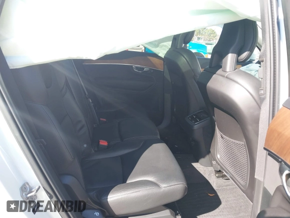 2021 Volvo XC90 Momentum z VIN YV4A22PK0M1741795, wystawiony jako IAAI lot #41537835 z przebiegiem 37 152 mil mil oraz . Historia ofert i sprzedaży dostępna na DreamBid. Obrazek 8.