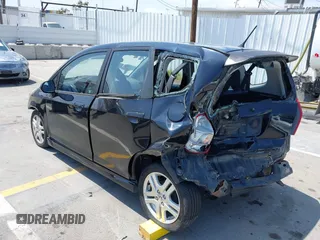 2007 Honda Fit Sport with VIN JHMGD38677S050534, listed as a IAAI auction lot 42382491 with 157,246 mi miles and . Bid and sale history available at DreamBid. Image 3.