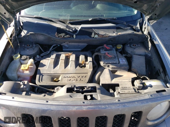 2011 Jeep Patriot Latitude X with VIN 1J4NF4GB9BD227471, listed as a Copart auction lot 44368635 with 148,505 mi miles and Salvage Title. Bid and sale history available at DreamBid. Image 14.