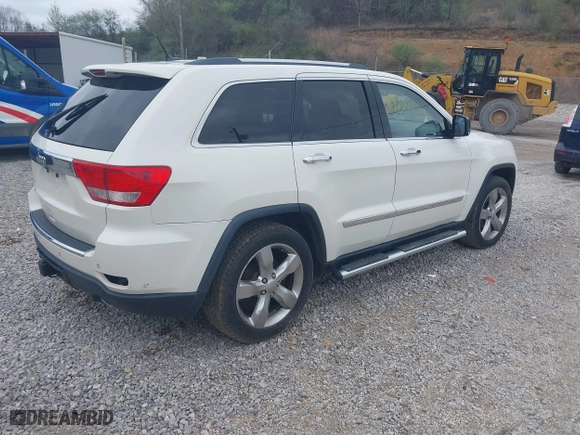 2012 Jeep Grand Cherokee Overland with VIN 1C4RJFCGXCC263065, listed as a IAAI auction lot 41942110 with 189,681 mi miles. Bid and sale history available at carsss.com. Image 4.