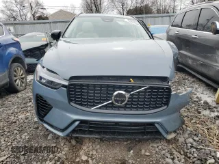 2024 Volvo XC60 Recharge Plug-In Hybrid Plus Dark Theme with VIN YV4H60DL4R1931269, listed as a Copart auction lot 44804785 with 0 mi miles and Salvage Title. Bid and sale history available at carsss.com. Image 5.