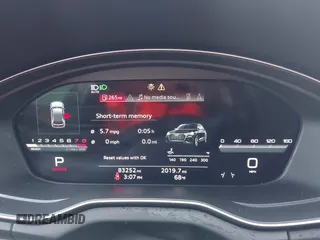 2022 Audi Q5 S line Premium Plus z VIN WA1EAAFY2N2058624, wystawiony jako IAAI lot #42408896 z przebiegiem 83 252 mil mil oraz . Historia ofert i sprzedaży dostępna na DreamBid. Obrazek 7.