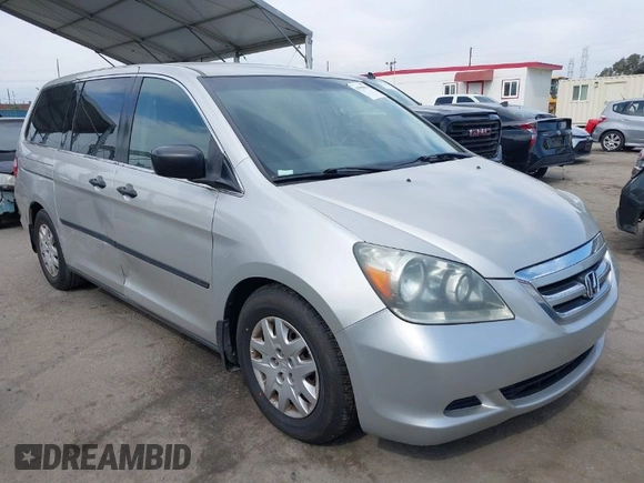 2005 Honda Odyssey LX with VIN 5FNRL38245B096035, listed as a IAAI auction lot 41998823 with 209,177 mi miles. Bid and sale history available at carsss.com. Image 1.