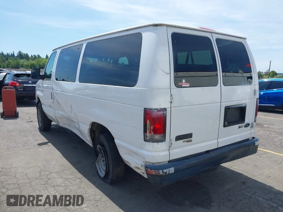 2013 Ford Econoline Passenger XL z VIN 1FBNE3BL4DDA56459, wystawiony jako IAAI lot #42223633 z przebiegiem 411 732 mil mil oraz . Historia ofert i sprzedaży dostępna na DreamBid. Obrazek 3.