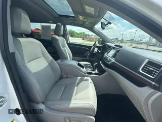2016 Toyota Highlander Limited z VIN 5TDYKRFH9GS172288, wystawiony jako Copart lot #58966295 z przebiegiem 172 648 mil mil oraz Czysty tytuł • Clean title. Historia ofert i sprzedaży dostępna na DreamBid. Obrazek 5.