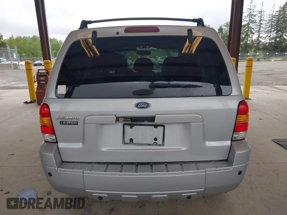 2005 Ford Escape Limited с VIN 1FMYU94155KB03842, выставлен на аукционе IAAI как лот 42119786 с пробегом 169 219 миль миль и . История ставок и продаж доступна на DreamBid. Изображение 16.