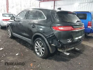2015 Lincoln MKC with VIN 5LMCJ2A98FUJ17855, listed as a IAAI auction lot 41433416 with 113,070 mi miles. Bid and sale history available at carsss.com. Image 3.