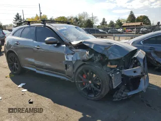 2019 Jaguar F-Pace SVR z VIN SADCZ2EE0KA607746, wystawiony jako Copart lot #74861764 z przebiegiem 40 900 mil mil oraz Szkoda całkowita • Salvage title. Historia ofert i sprzedaży dostępna na DreamBid. Obrazek 4.