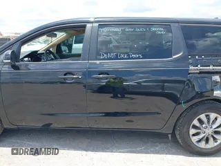 2020 Kia Sedona EX with VIN KNDMB5C19L6617993, listed as a IAAI auction lot 39711859 with 66,083 mi miles. Bid and sale history available at carsss.com. Image 14.