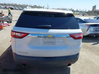 2018 Chevrolet Traverse LT Cloth with VIN 1GNERGKW5JJ236555, listed as a IAAI auction lot 41986598 with 106,740 mi miles. Bid and sale history available at carsss.com. Image 16.