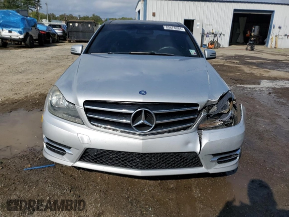 2014 Mercedes-Benz C 250 Sport with VIN WDDGF4HB2EA967498, listed as a Copart auction lot 80678684 with 149,980 mi miles and Salvage title. Bid and sale history available at DreamBid. Image 5.