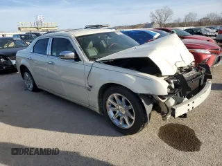 2006 Chrysler 300 C z VIN 2C3KA63H46H224097, wystawiony jako Copart lot #46235425 z przebiegiem 147 147 mil mil oraz Szkoda całkowita • Salvage title. Historia ofert i sprzedaży dostępna na DreamBid. Obrazek 4.