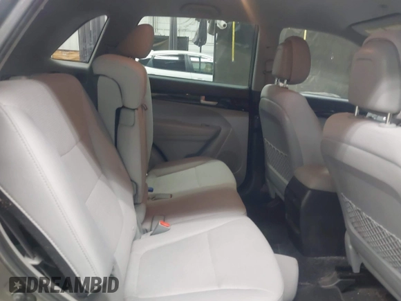2015 Kia Sorento LX with VIN 5XYKT3A62FG629203, listed as a IAAI auction lot 40448787 with 114,429 mi miles. Bid and sale history available at carsss.com. Image 8.