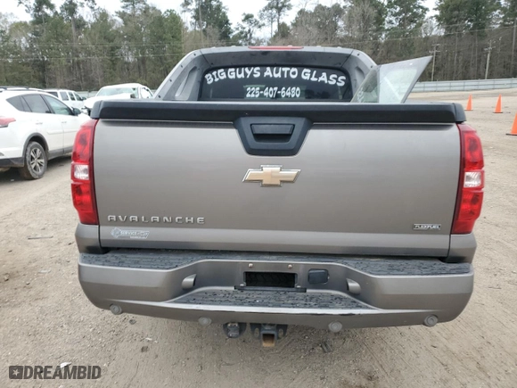 2009 Chevrolet Avalanche LT w/2LT with VIN 3GNFK22099G219939, listed as a Copart auction lot 87697015 with 176,558 mi miles and Salvage Title. Bid and sale history available at carsss.com. Image 6.