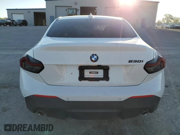 2022 BMW 2 Series 230i with VIN 3MW23CM04N8C67454, listed as a Copart auction lot 74141554 with 32,676 mi miles and Salvage Title. Bid and sale history available at carsss.com. Image 6.