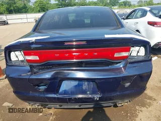 2014 Dodge Charger RT z VIN 2C3CDXCT8EH342657, wystawiony jako IAAI lot #42405941 z przebiegiem 131 120 mil mil oraz . Historia ofert i sprzedaży dostępna na DreamBid. Obrazek 6.