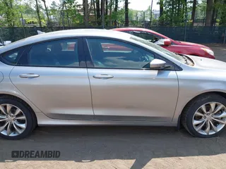 2015 Chrysler 200 S with VIN 1C3CCCDG2FN522948, listed as a IAAI auction lot 42153164 with 100,057 mi miles and . Bid and sale history available at carsss.com. Image 13.